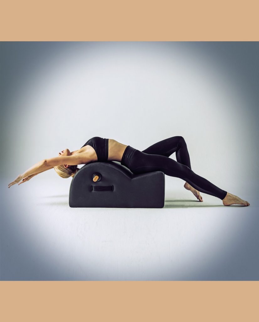 Orbit;’Pilates studiolarında’ yada ‘evde pilates’ koseptinde sabitleme yada ‘plank’ tarzı statik haraktler için tasarlanmış’  pilates aksesuarıdır’